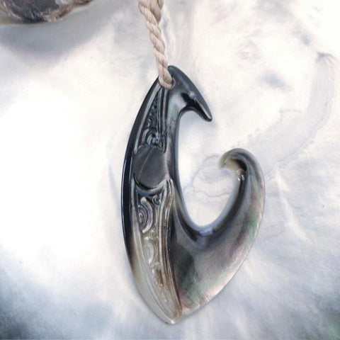 Black Pearl Shell Heiva Hook Pendant