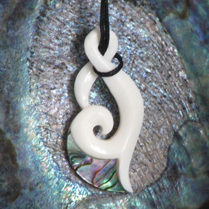Matua Designs Maori Bone Hei Matua Hook – Black Pearl Designs